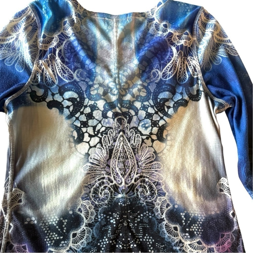 Live and let Live blue pattern casual top - Picture 12 of 17